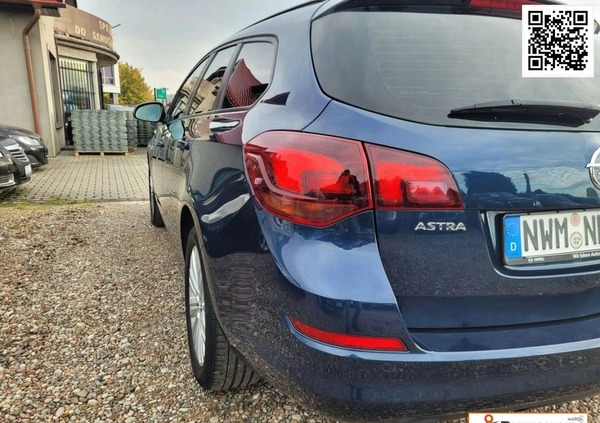 Opel Astra cena 27900 przebieg: 240000, rok produkcji 2011 z Kąty Wrocławskie małe 529